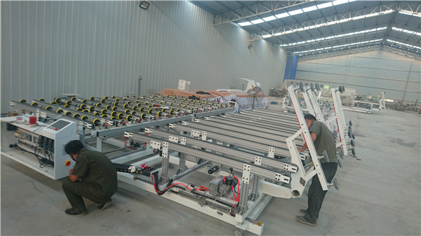 上下片在廠(chǎng)里調(diào)試中